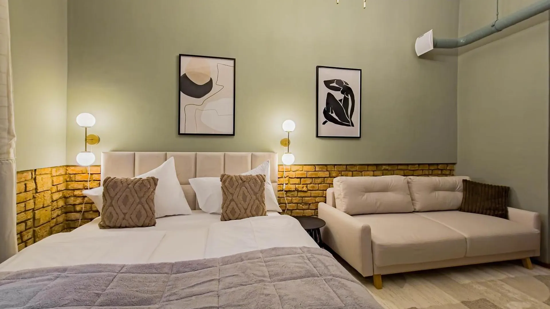 Magnificent Apartment With Sauna And Billiards Prague
