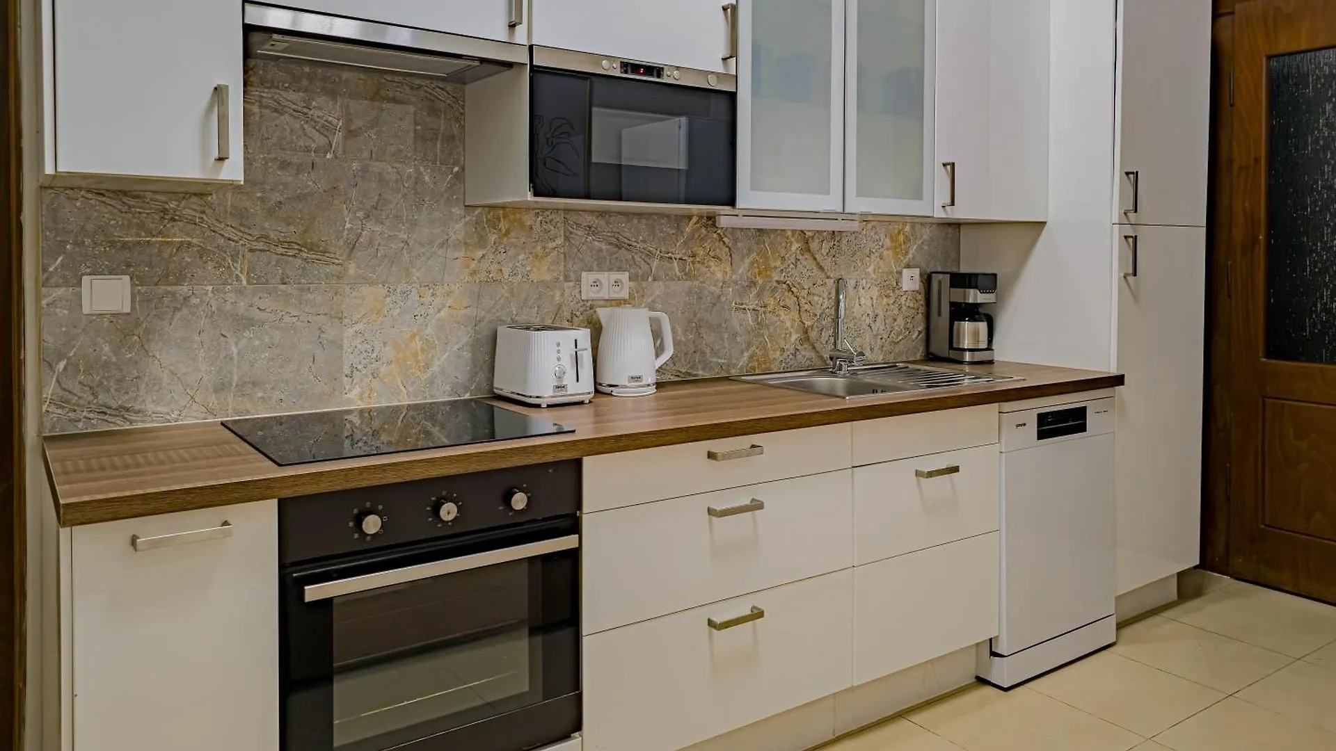 Magnificent Apartment With Sauna And Billiards Praag 0*,