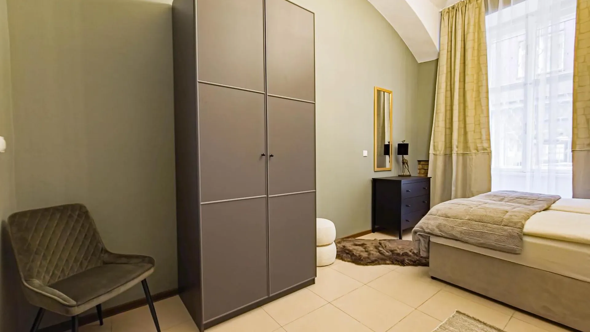 Magnificent Apartment With Sauna And Billiards Praag Tsjechië