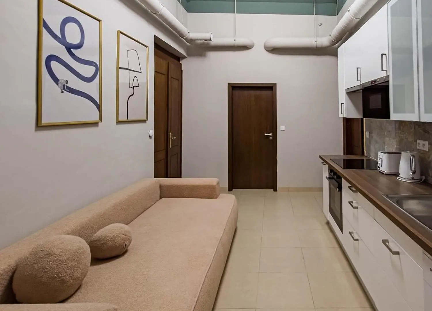 Magnificent Apartment With Sauna And Billiards Prague